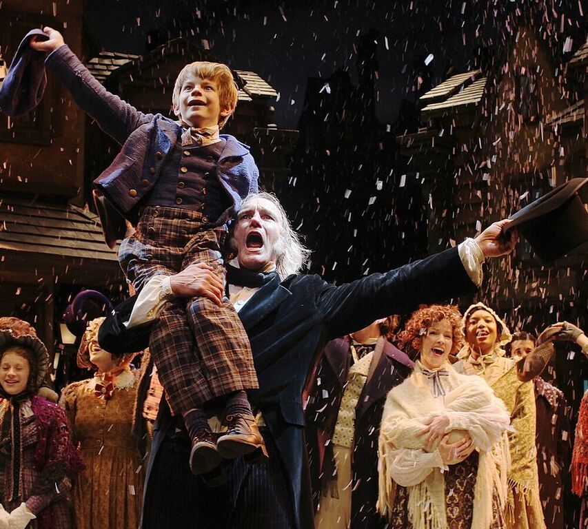 PHOTOS 25 Years of 'A Christmas Carol' at Cincinnati Playhouse in the