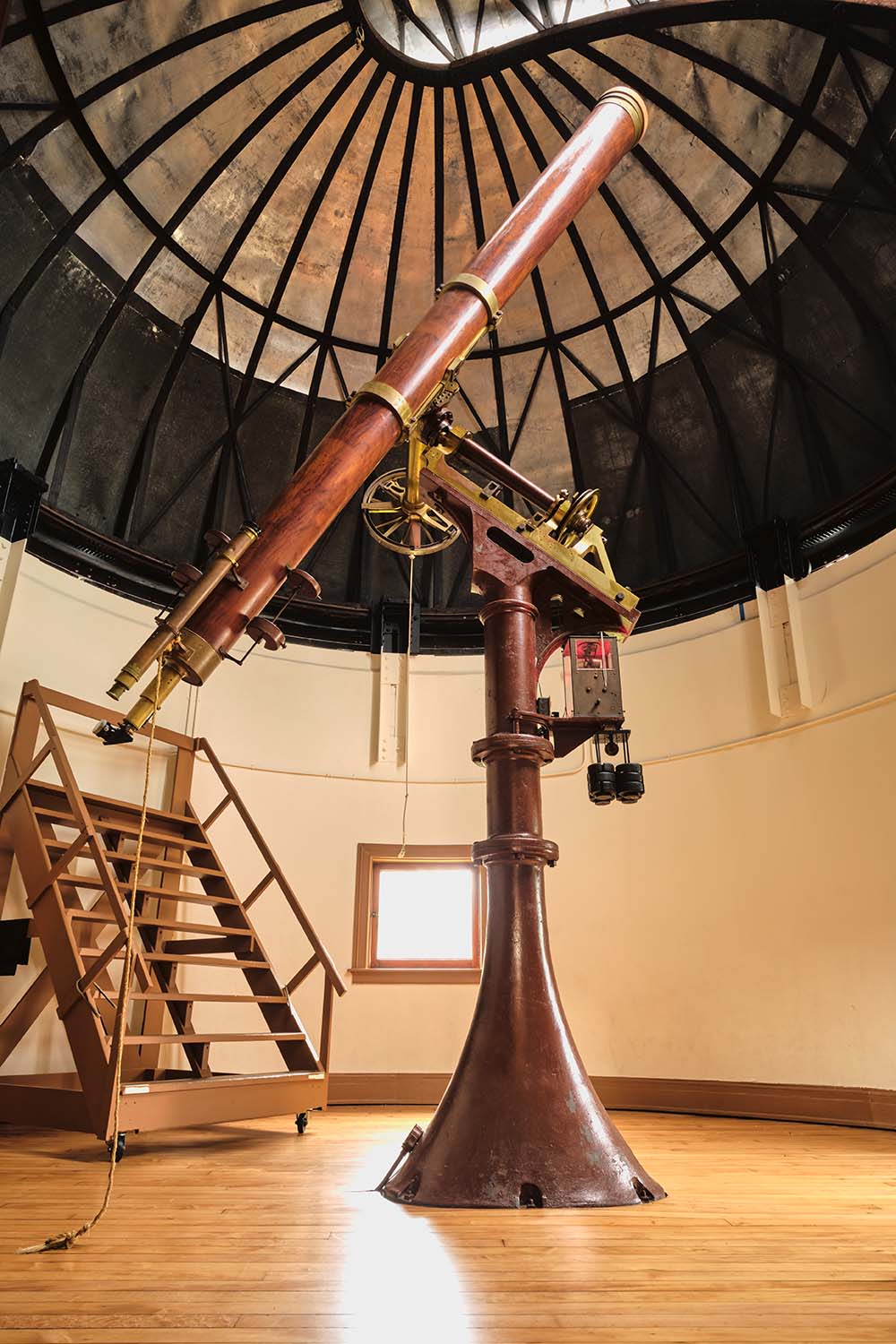 See the Stars Through the Cincinnati Observatory’s Massive Telescope
